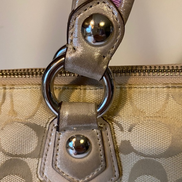Coach Poppy Tote (USED) - Picture 9 of 15